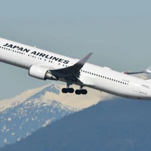 JAL trials bipedal robots for baggage and cabin cleaning