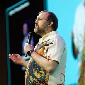 AI agents becoming more relevant than humans by 2035 has Big Tech 'terrified', says Hoskinson